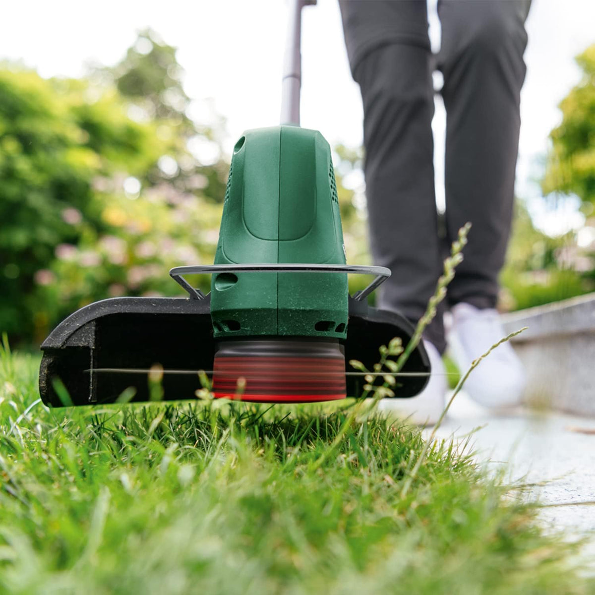 Bosch Cordless Grass Trimmer EasyGrassCut 18V-26 (Without Battery, 18 Volt System, Cutting Diameter: 26 cm, in Carton Packaging)