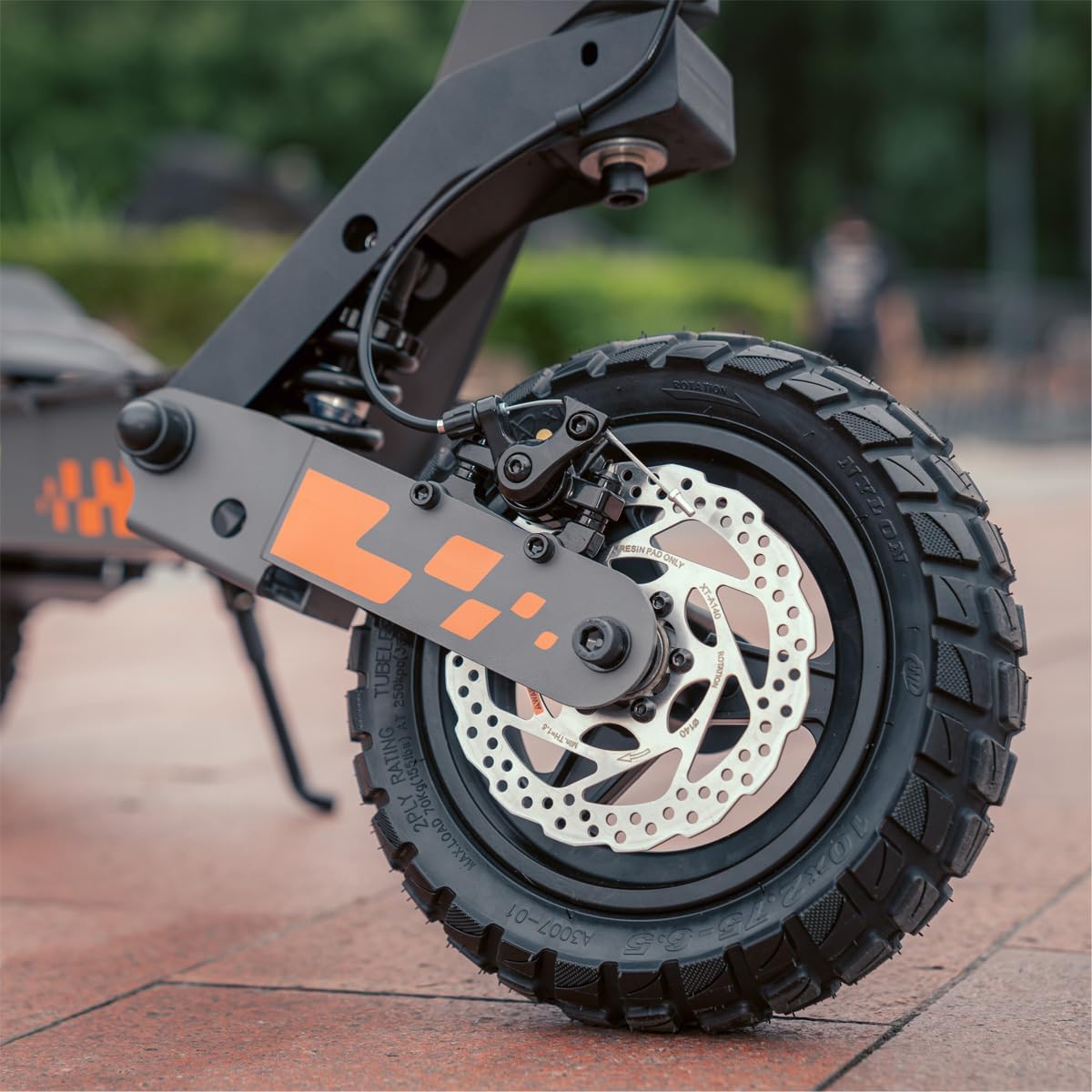 KUKIRIN G2 Electric Scooter for Adults, 55km Long Range, Foldable E Scooter, 10-Inch Tubeless Tyres, Dual Suspension, Dual Disc Brakes, Touch Display, IPX4 Water Resistant, EN17128