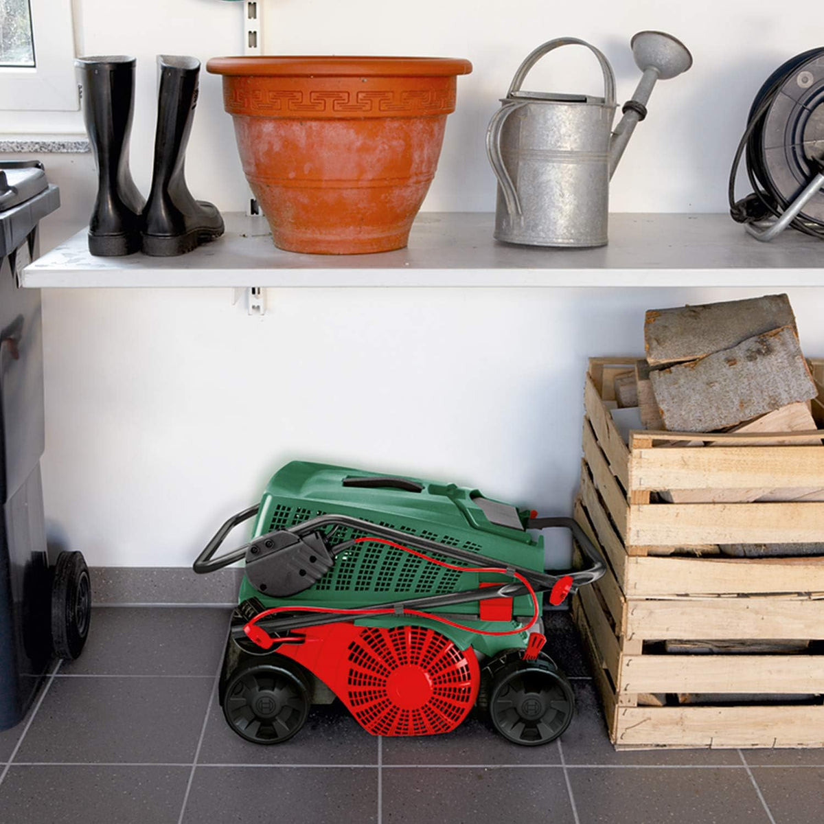 Bosch Electric Lawn Raker UniversalRake 900