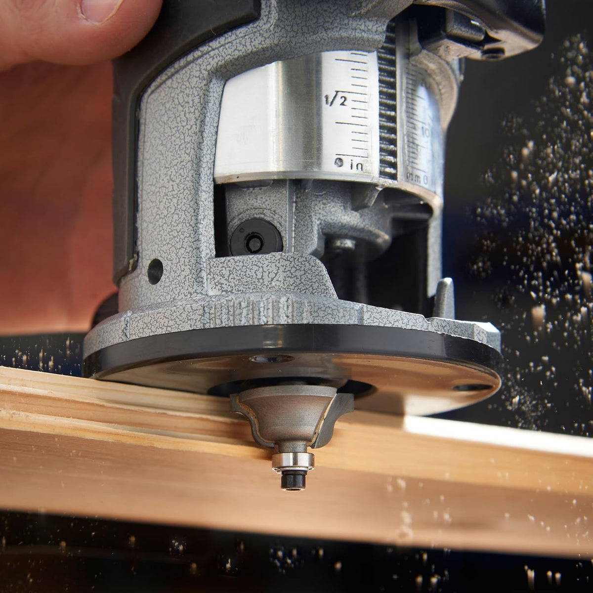 VonHaus - Compact Palm Router Saw 710W - Electric Trimmer Router Corded - Chuck Collect Diameter 1/4”, 3/8” - 220V Wood Cutter - Trimmer Base for Wood/Laminate Flooring - 6 Speed Setting