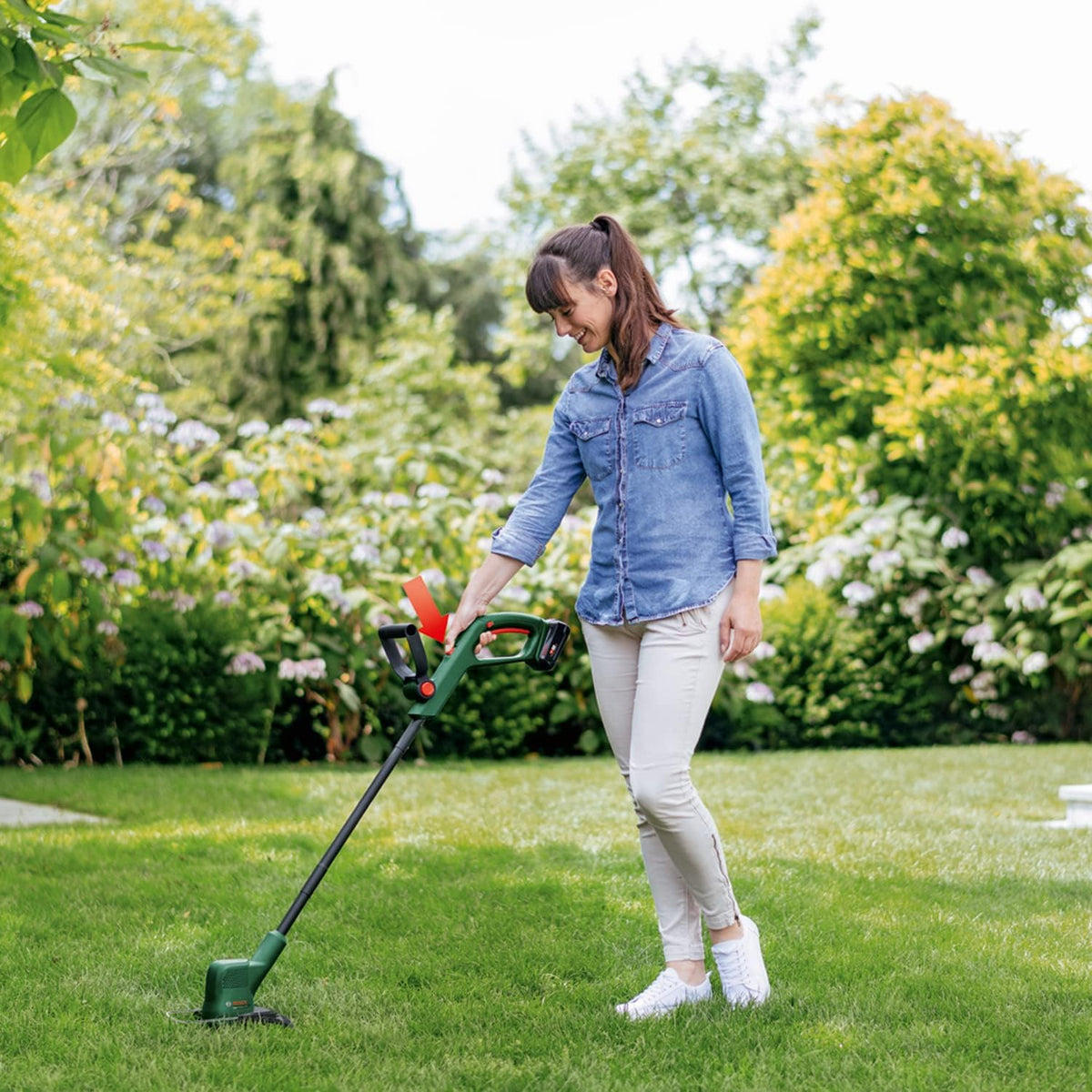 Bosch Cordless Grass Trimmer EasyGrassCut 18V-230