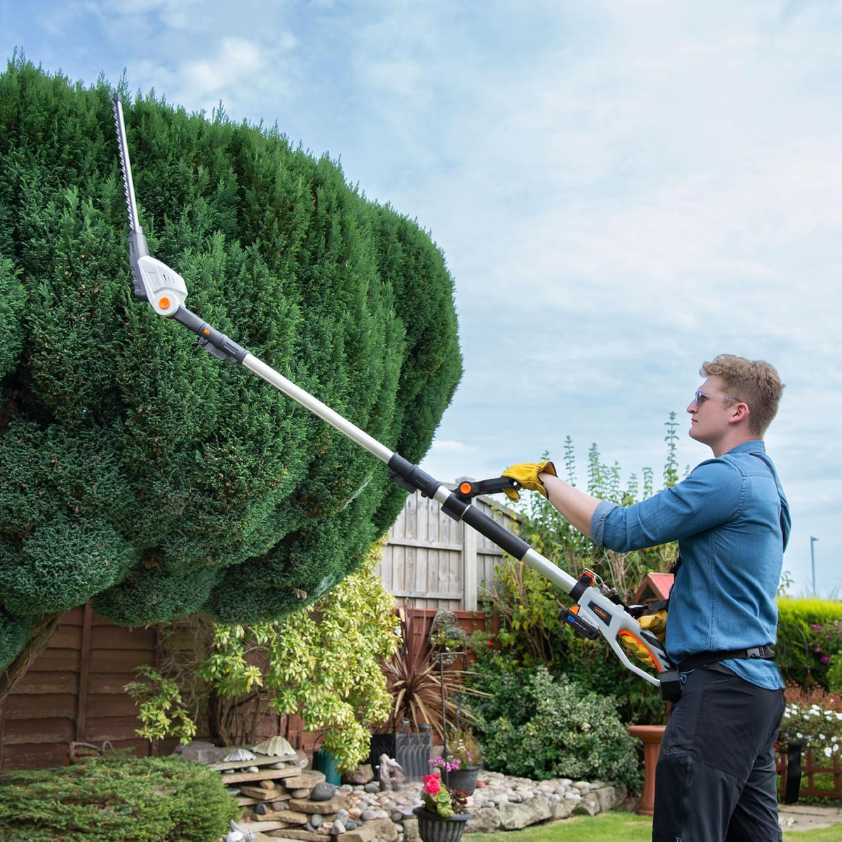 VonHaus Pole Hedge Trimmer Cordless 20V – x2 Batteries & Charger, G-Series