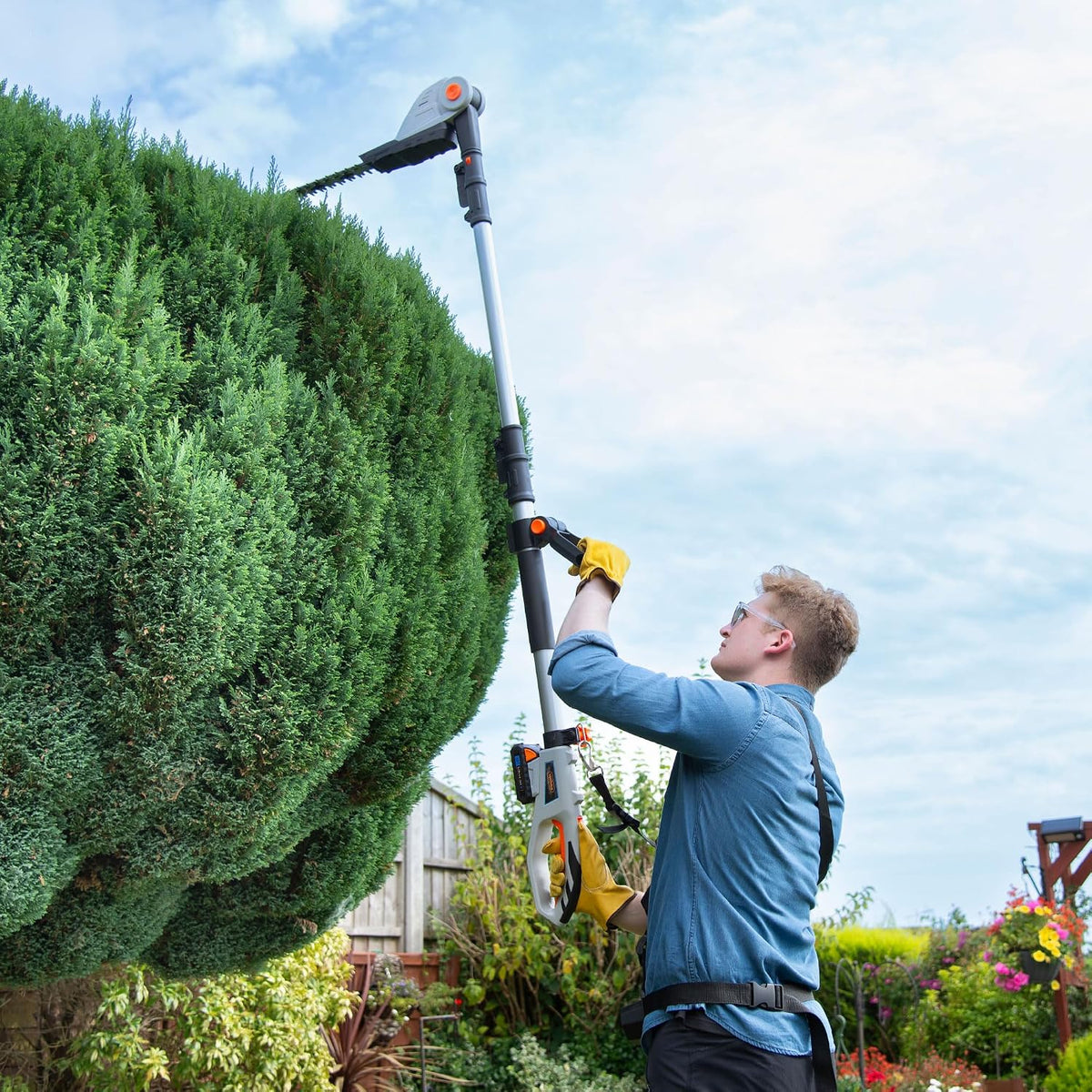 VonHaus Pole Hedge Trimmer Cordless 20V – x2 Batteries & Charger, G-Series